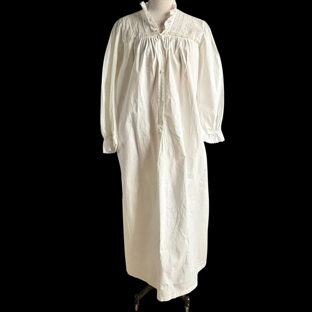 Antique Edwardian White Cotton Romantic Embroidered & Lacy Nightgown